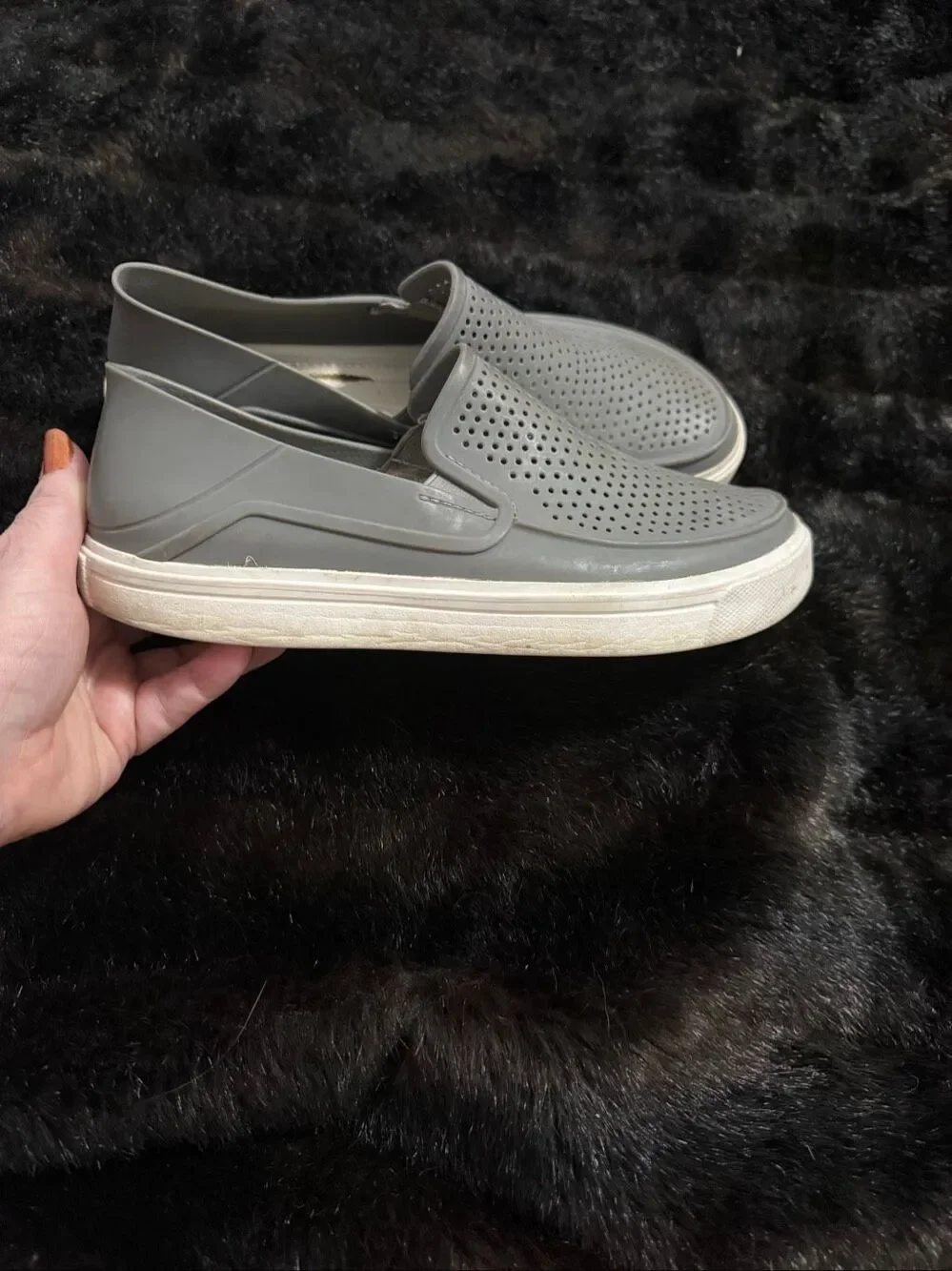 Crocs CitiLane Roka Slip-On Mens 6 Charcoal Grey White Perforated Foam Sneakers